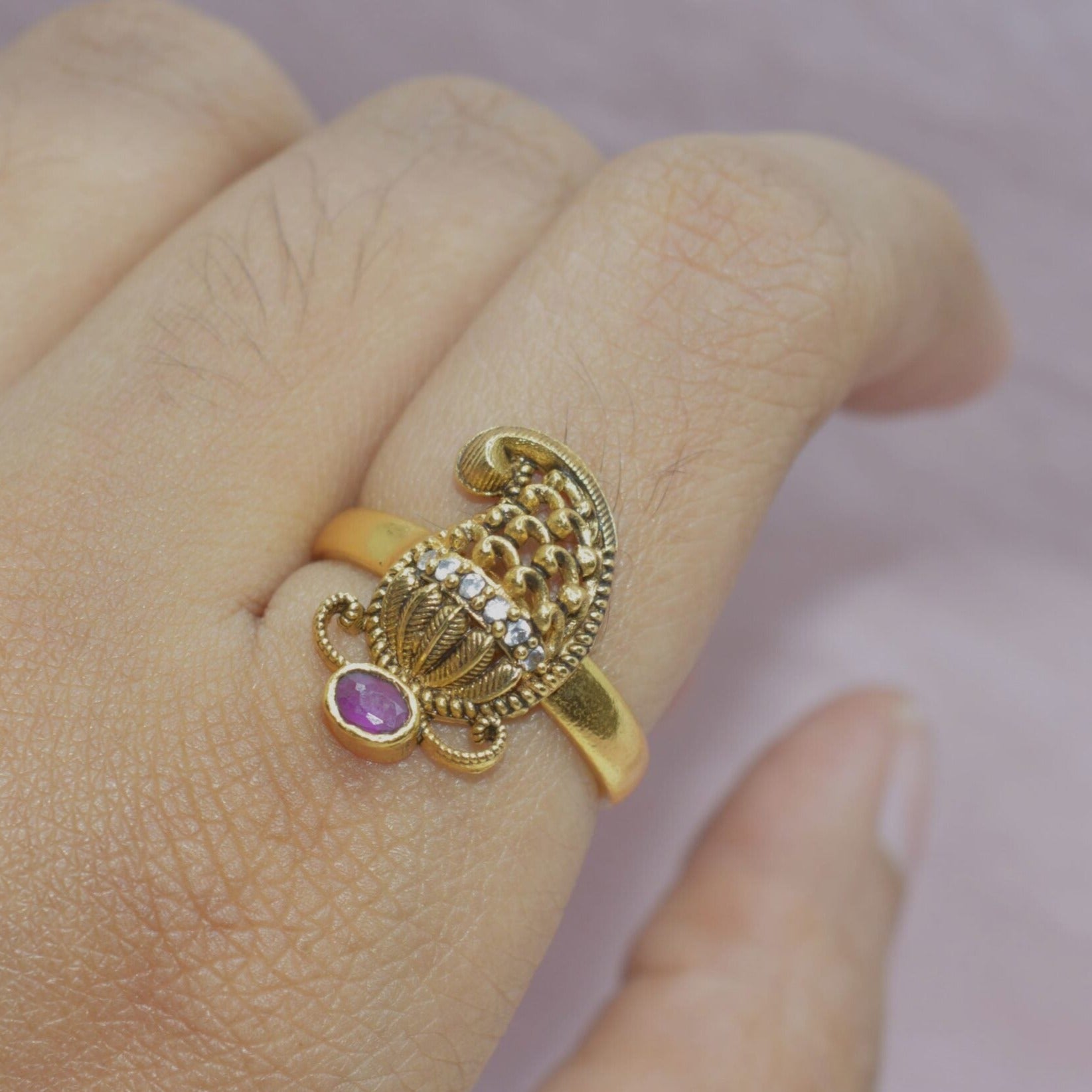 Heritage Charisma Ring - Luxevogue