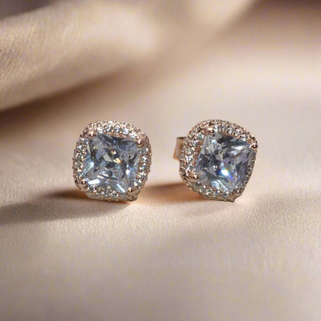 Intricate Elegance Earrings - Luxevogue