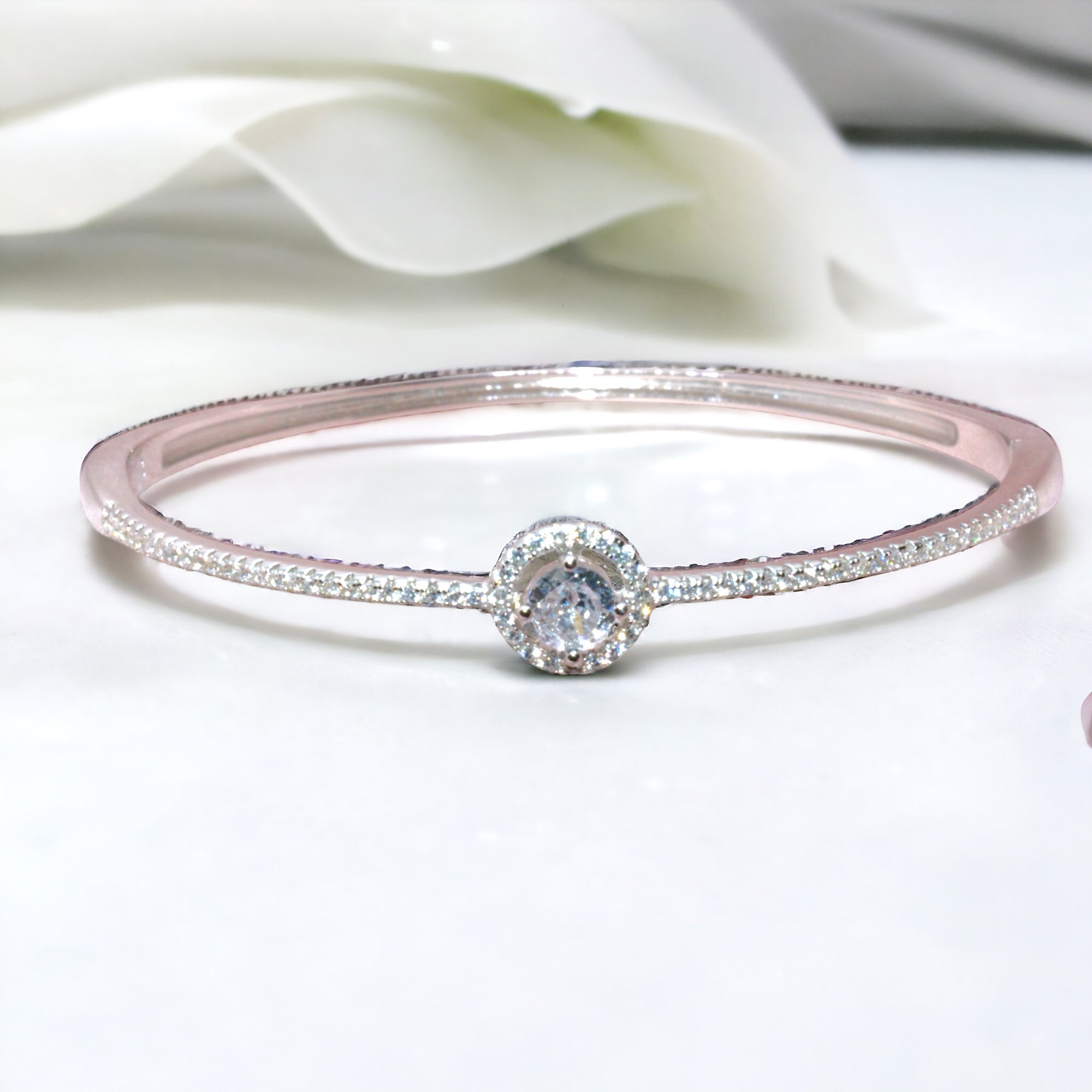 Radiant stone Oval Bracelet - Luxevogue