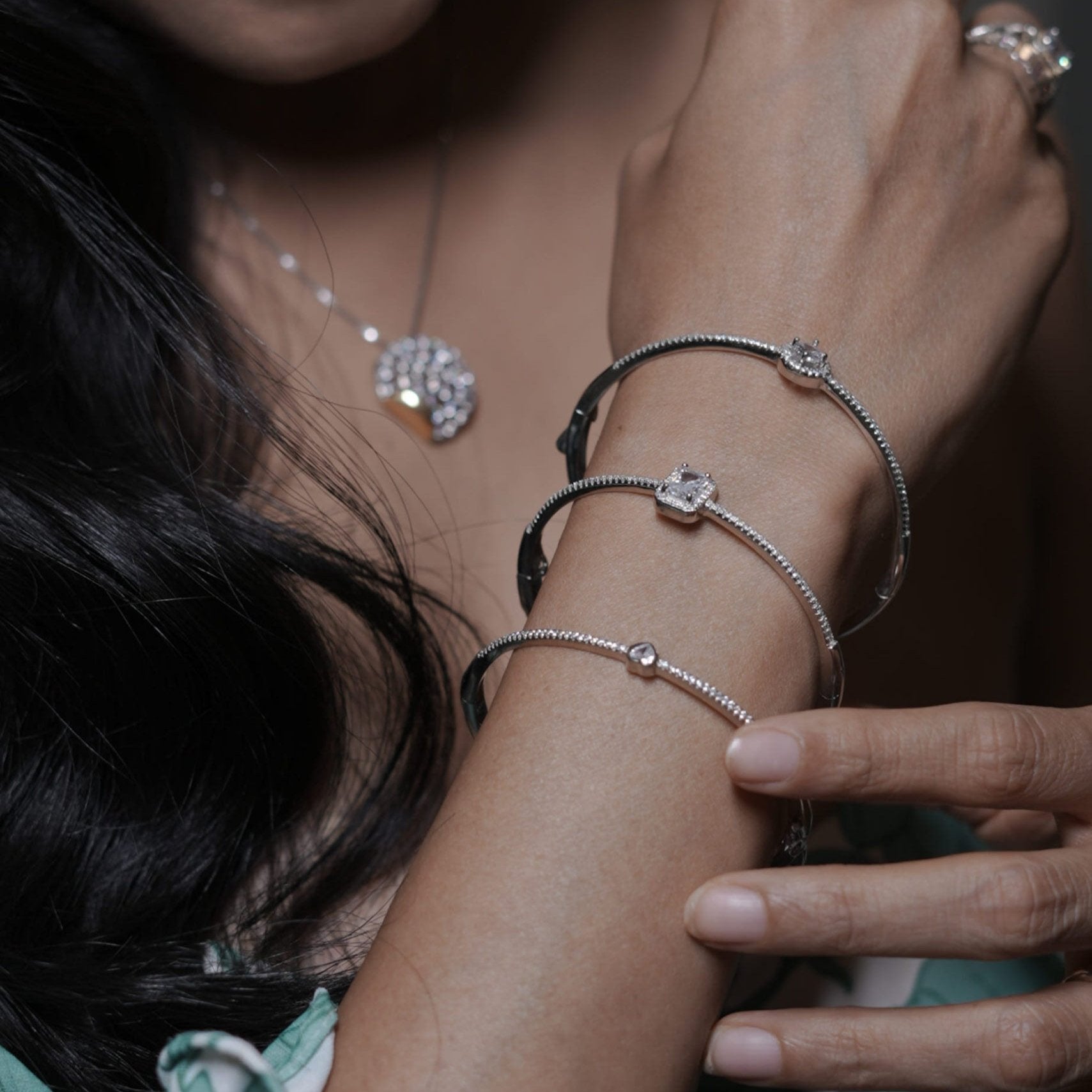 Radiant stone Oval Bracelet - Luxevogue