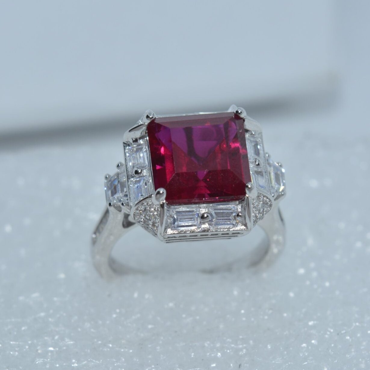 Rose Royale Ring - Luxevogue