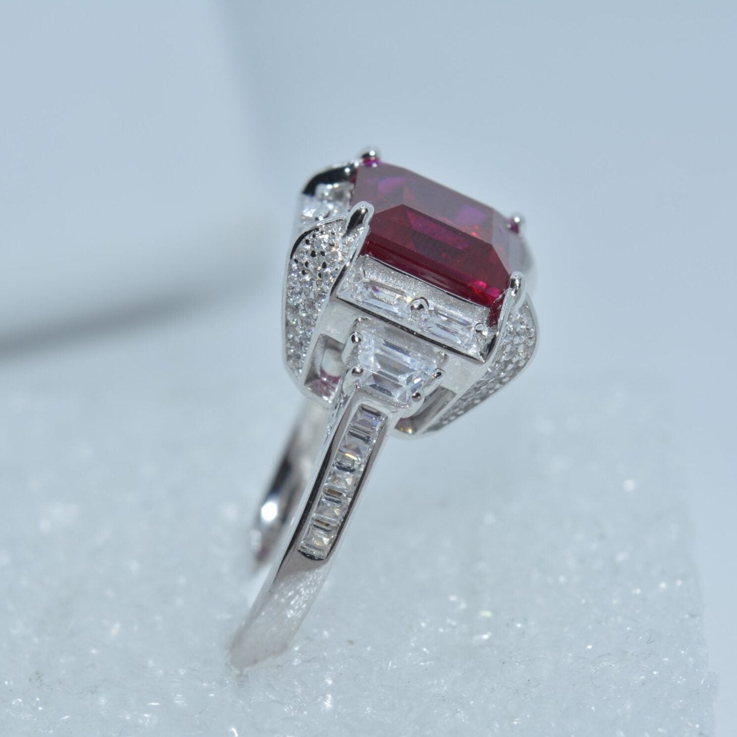 Rose Royale Ring - Luxevogue