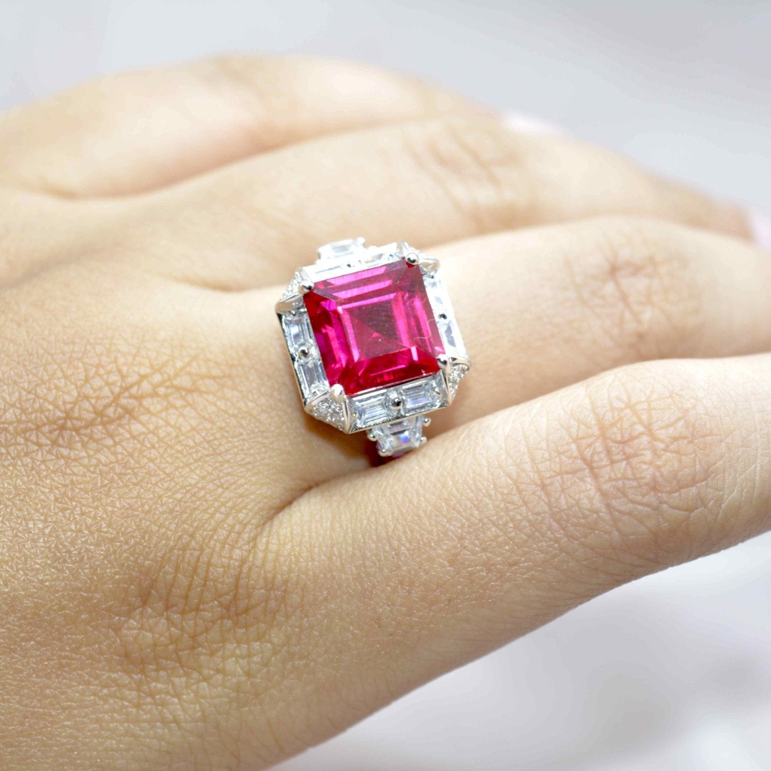 Rose Royale Ring - Luxevogue