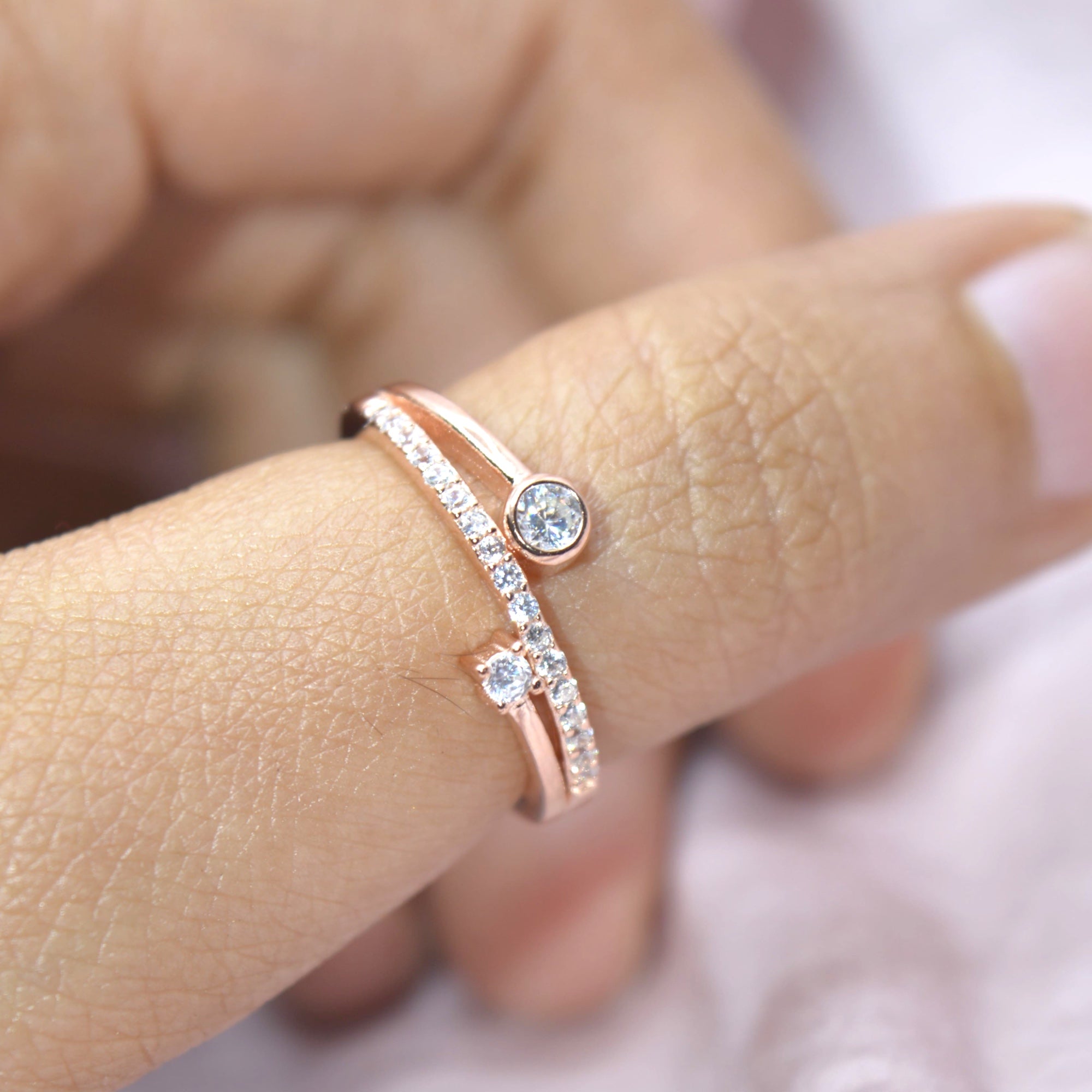 Sparkling Trails Ring: 925 Silver