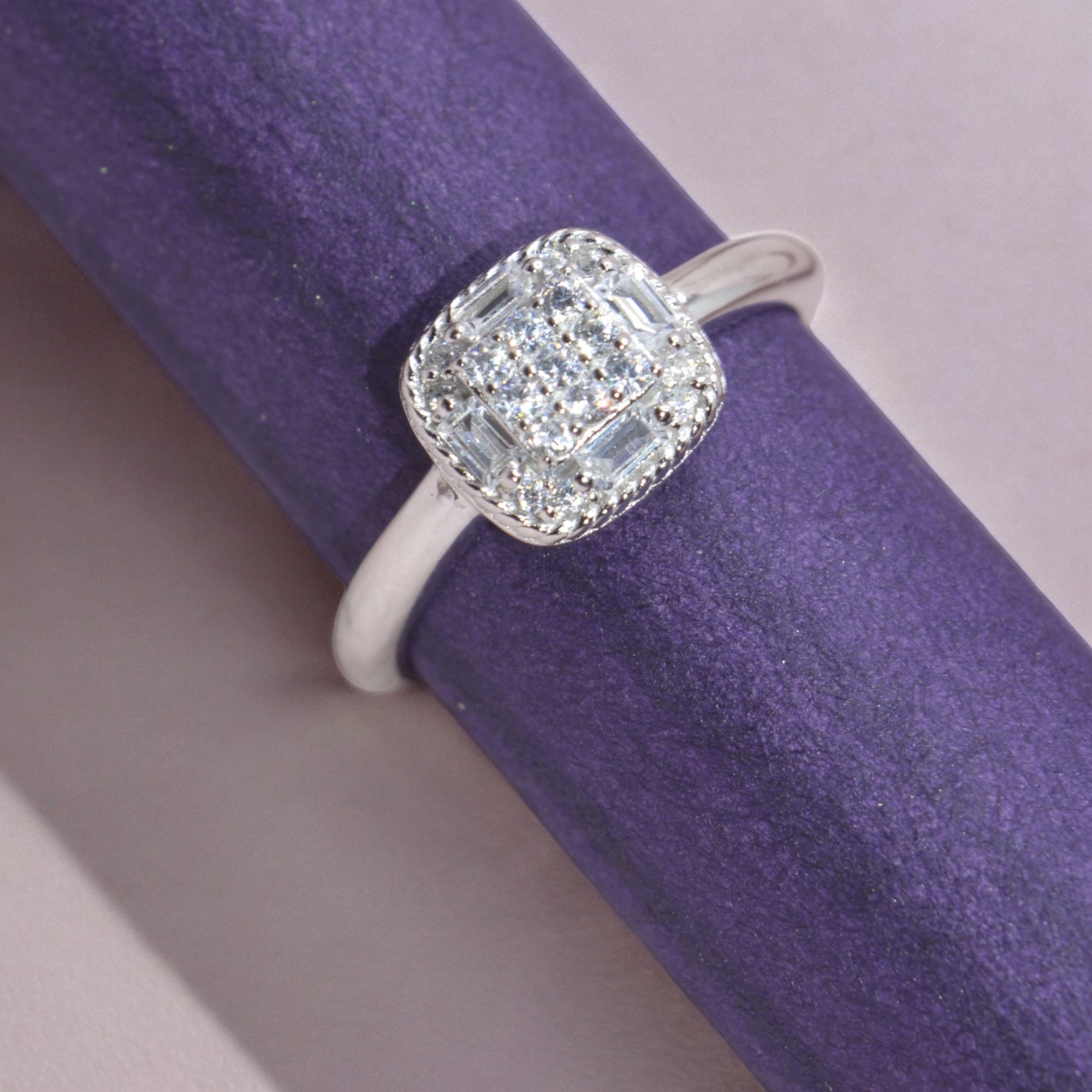 Structured Brilliance Ring: 925 Silver