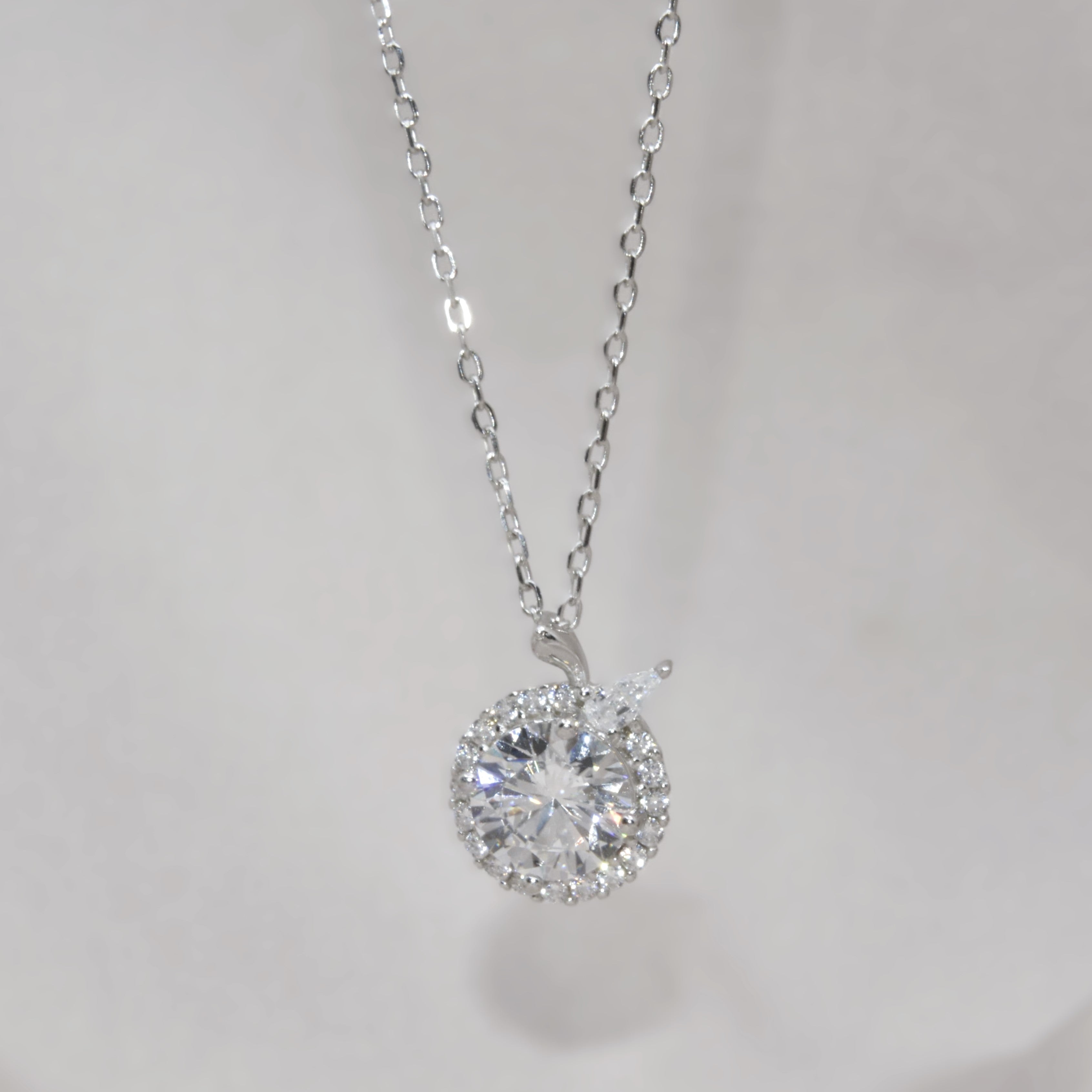 Elegant Diamond Like Halo Necklace for Women - 925 Silver Jewelry