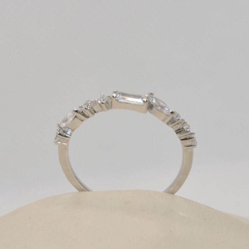 Band Like Diamond Shine Ring - Luxevogue