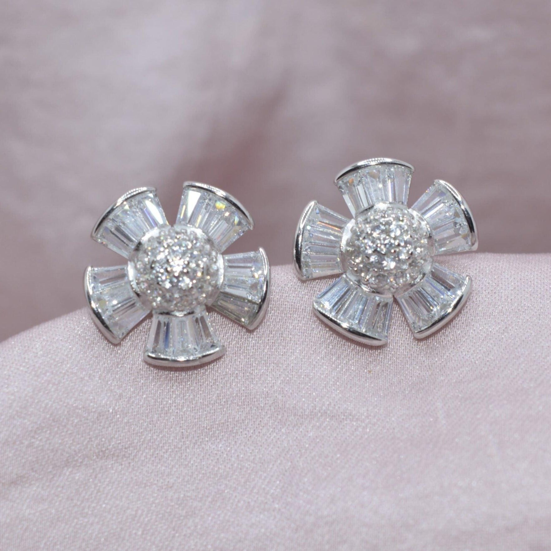 Chic Floral Revival Earrings - Luxevogue