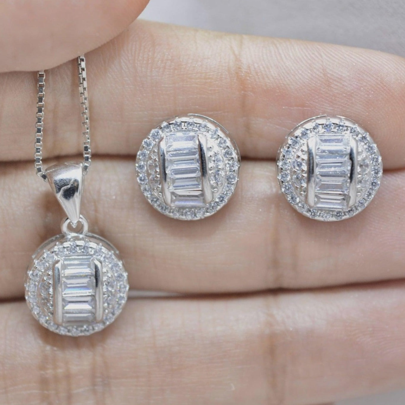 Chic Round Pendant Sets - Luxevogue