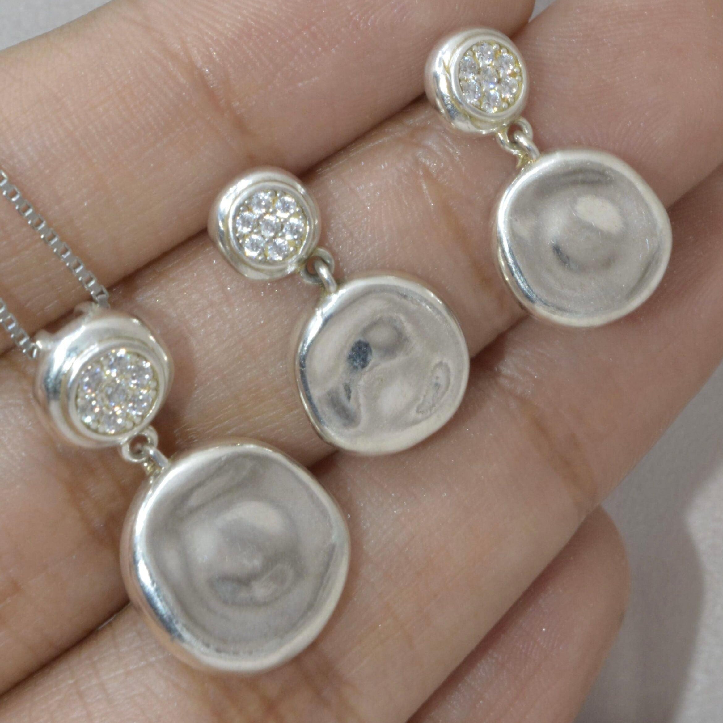 Circular Elegance Pendant Set - Luxevogue