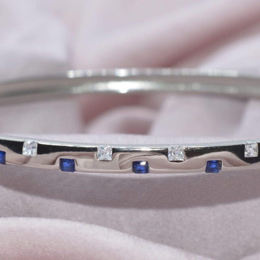 Criss Cross Blue Oval Bracelet - Luxevogue