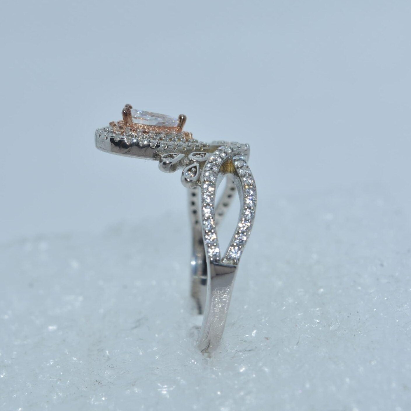 Crown Sparkle Ring - Luxevogue