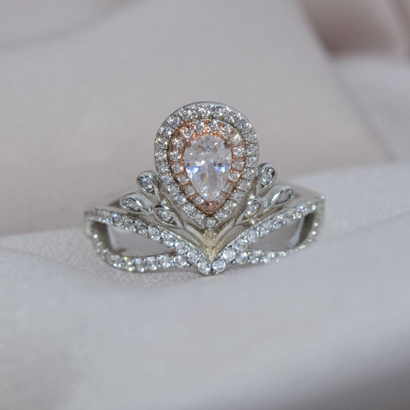 Crown Sparkle Ring - Luxevogue