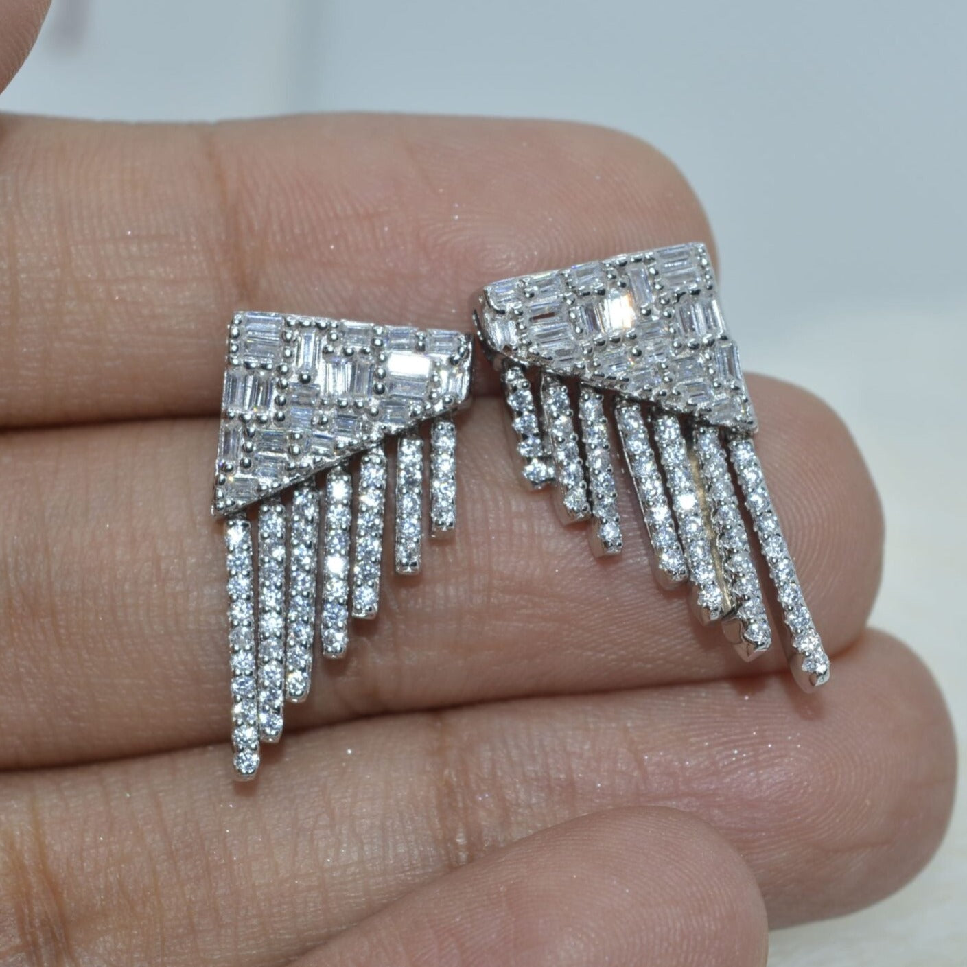 Dazzle Style Earrings - Luxevogue