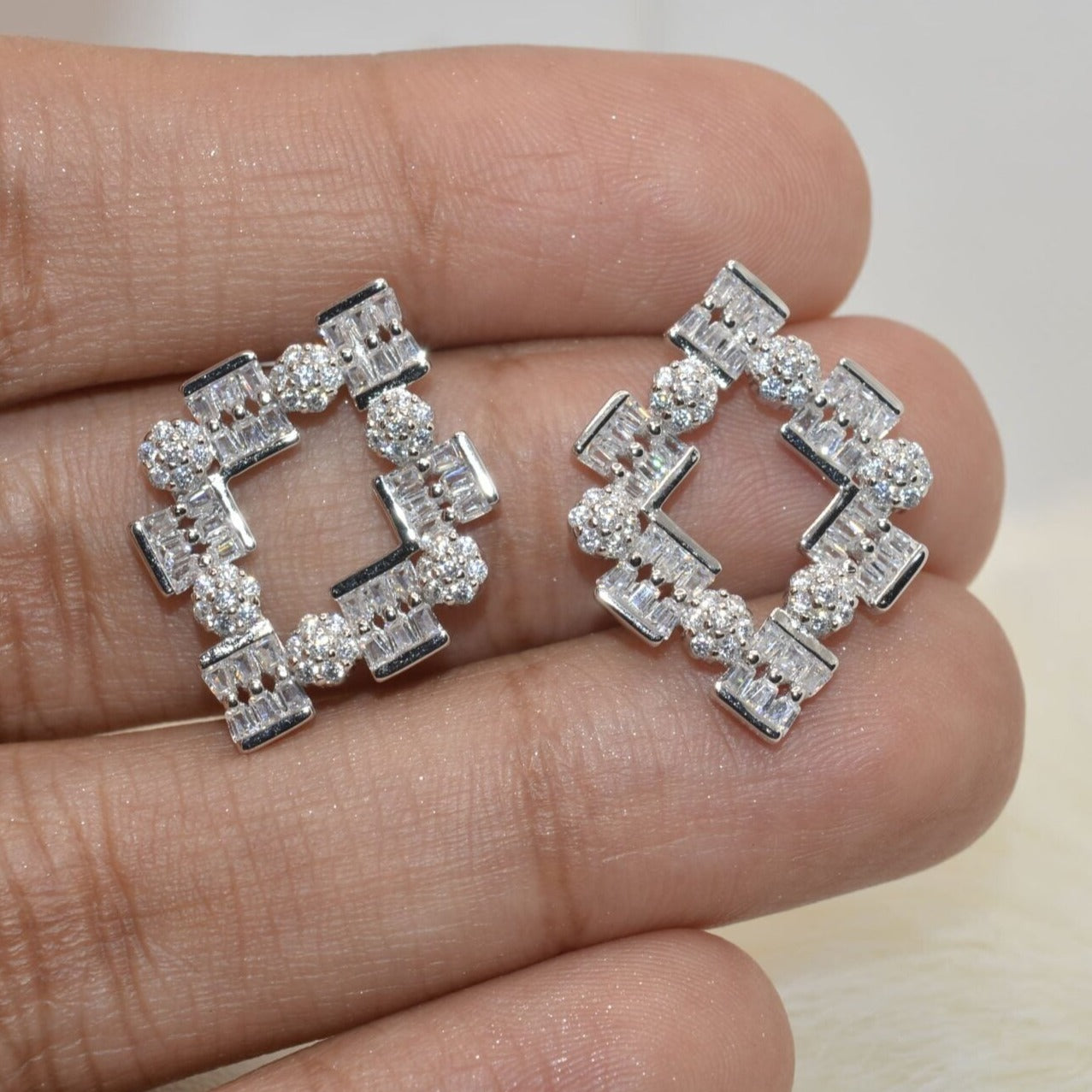 Dazzling Diamond Earrings - Luxevogue