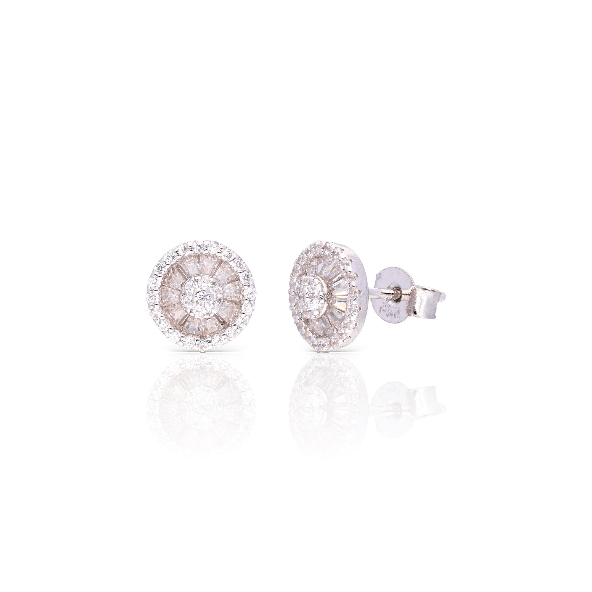 Gleaming Round Studs - Luxevogue