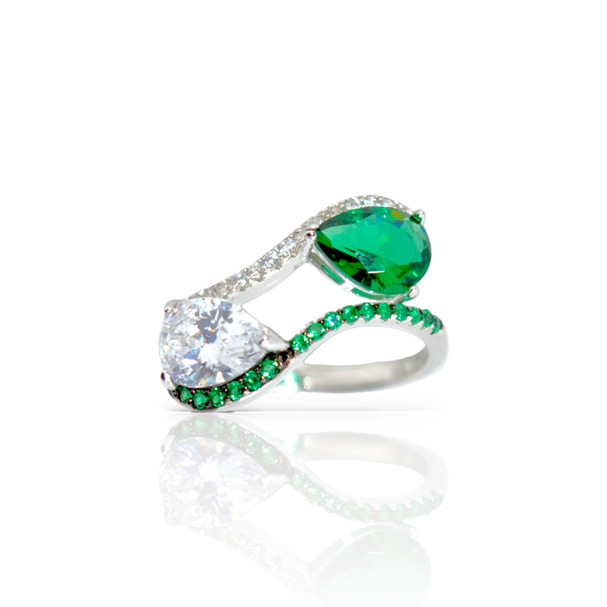 Green and White Adjustable Ring - Luxevogue