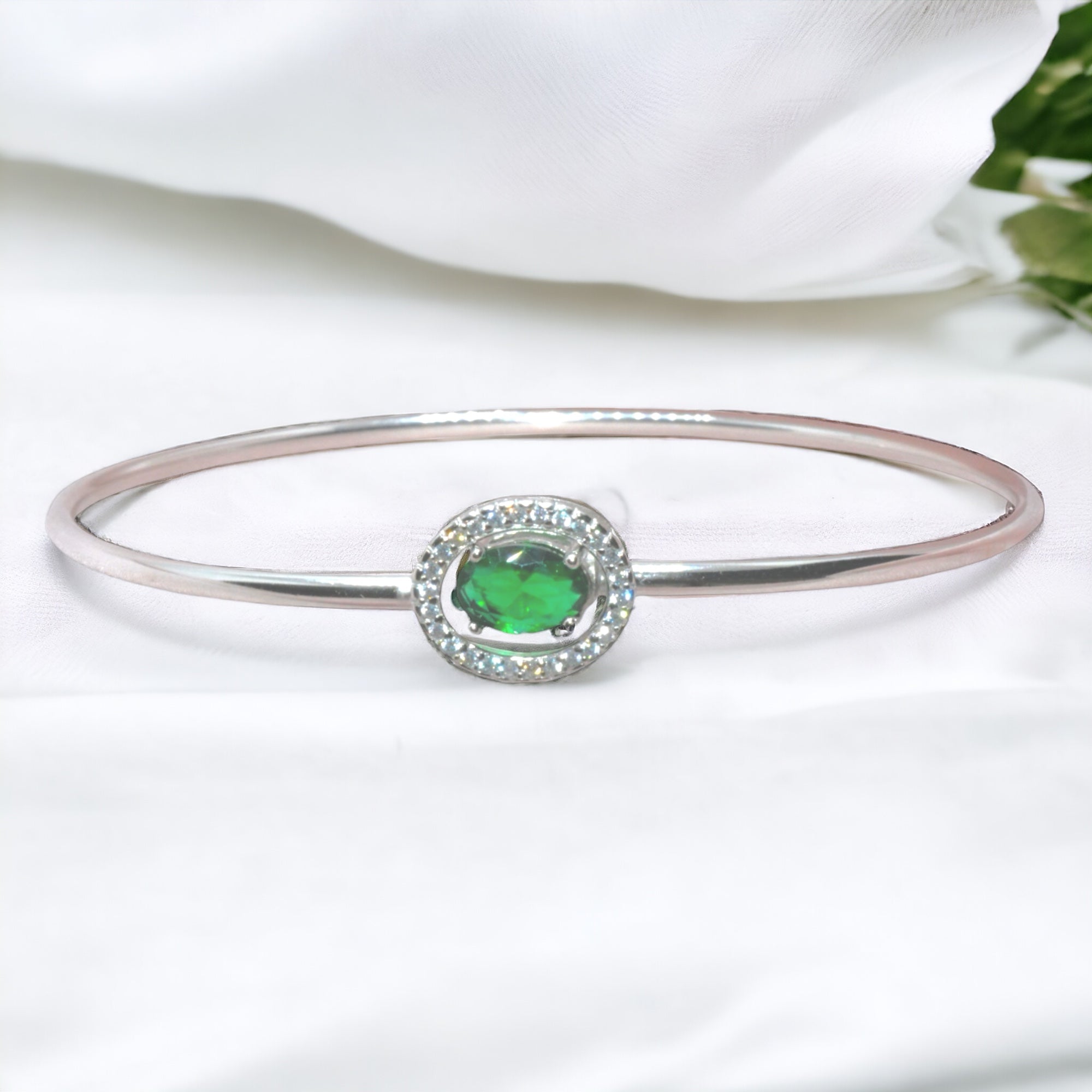 Green brilliance Oval Bracelet - Luxevogue