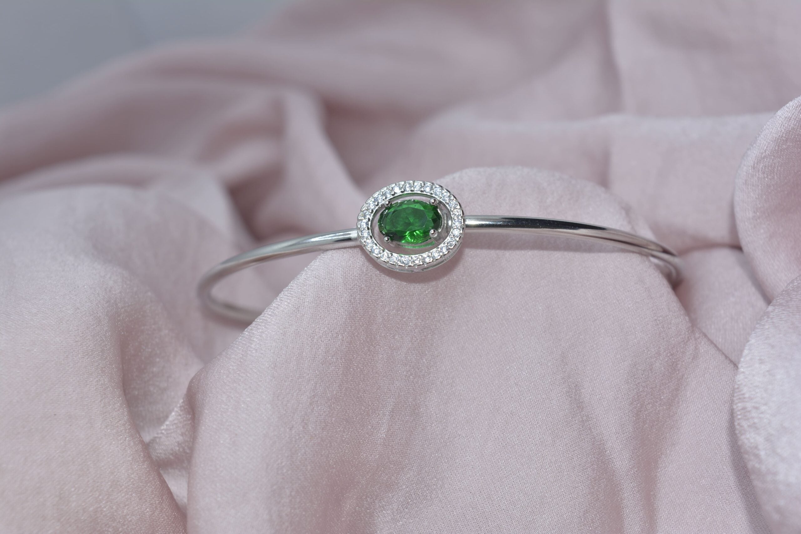 Green brilliance Oval Bracelet - Luxevogue