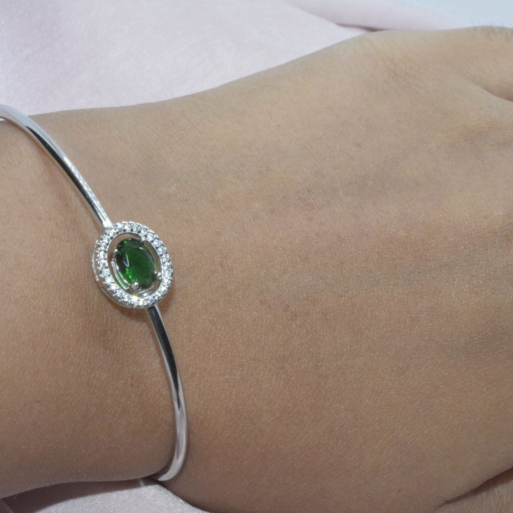 Green brilliance Oval Bracelet - Luxevogue