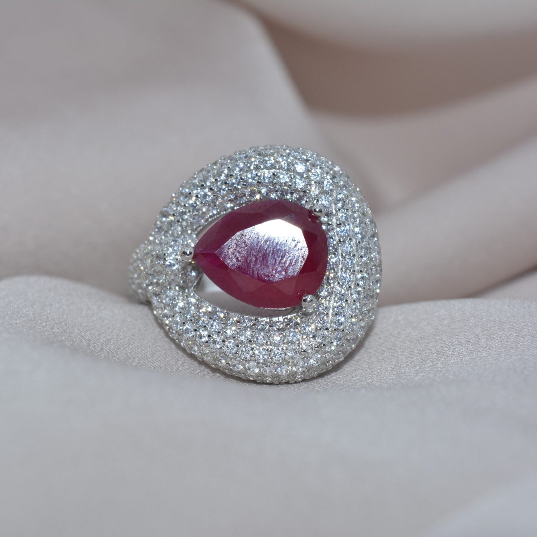 Pink Speldor Ring - Luxevogue