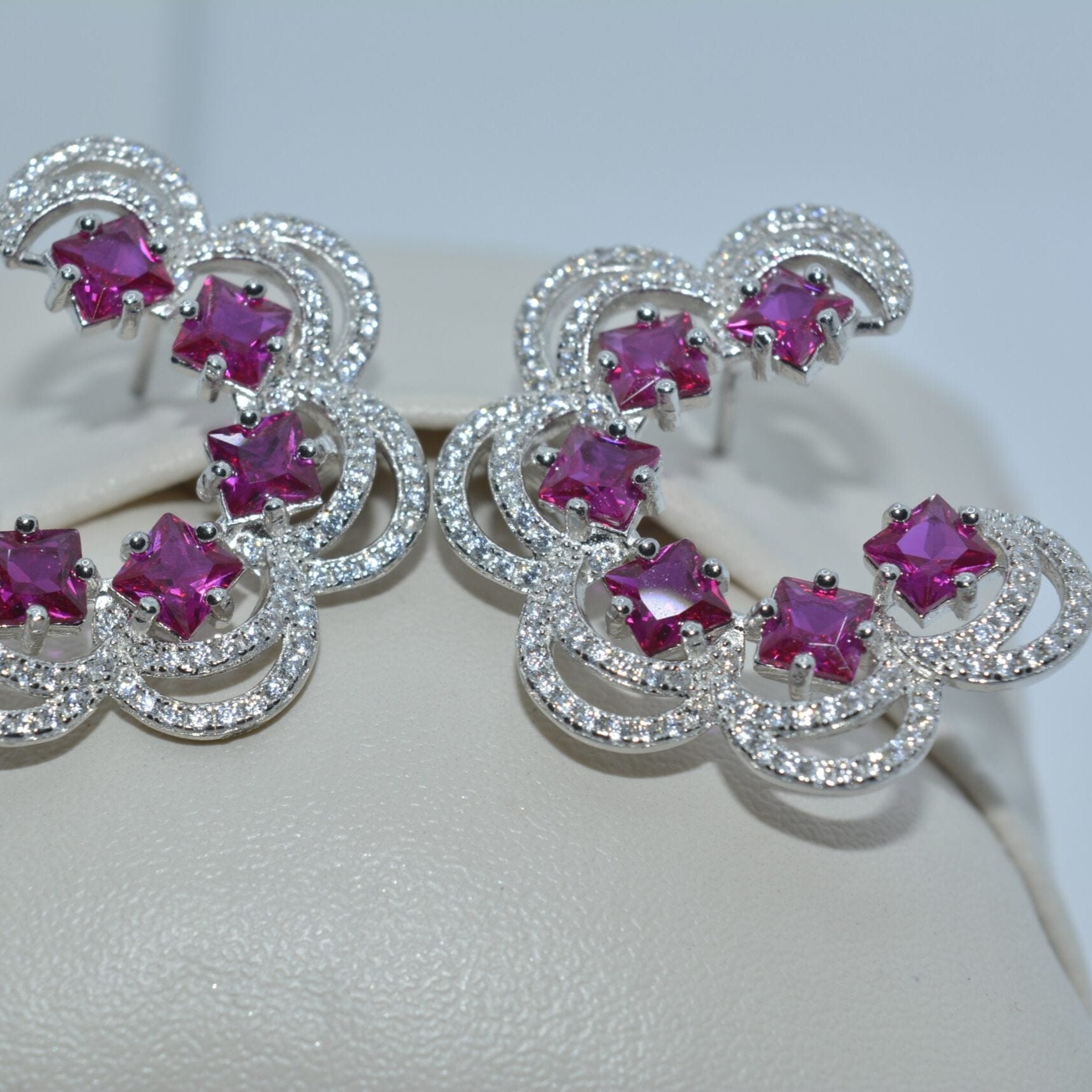 Rosy Radiance Hoop Earrings - Luxevogue