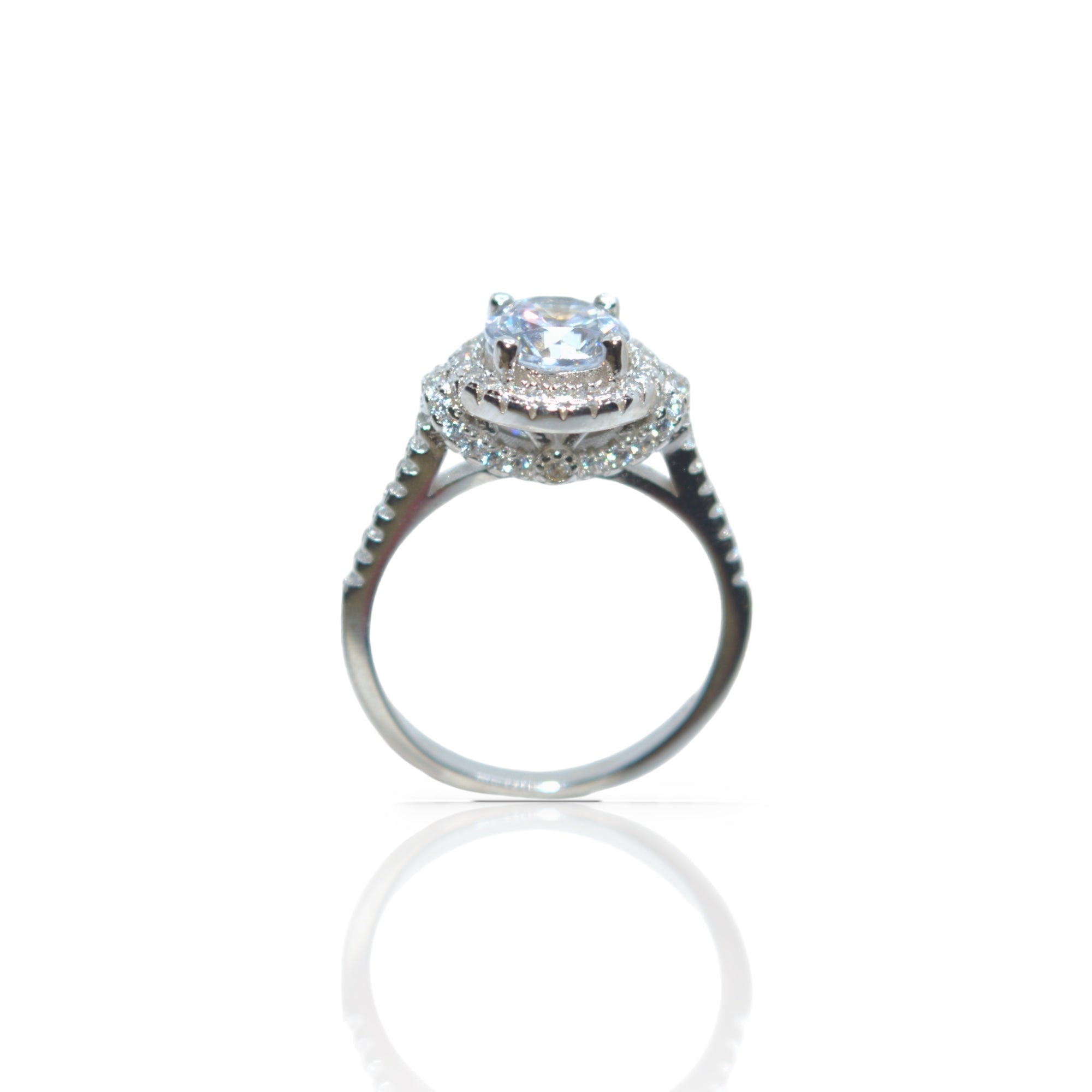 Royal Halo Ring - Luxevogue