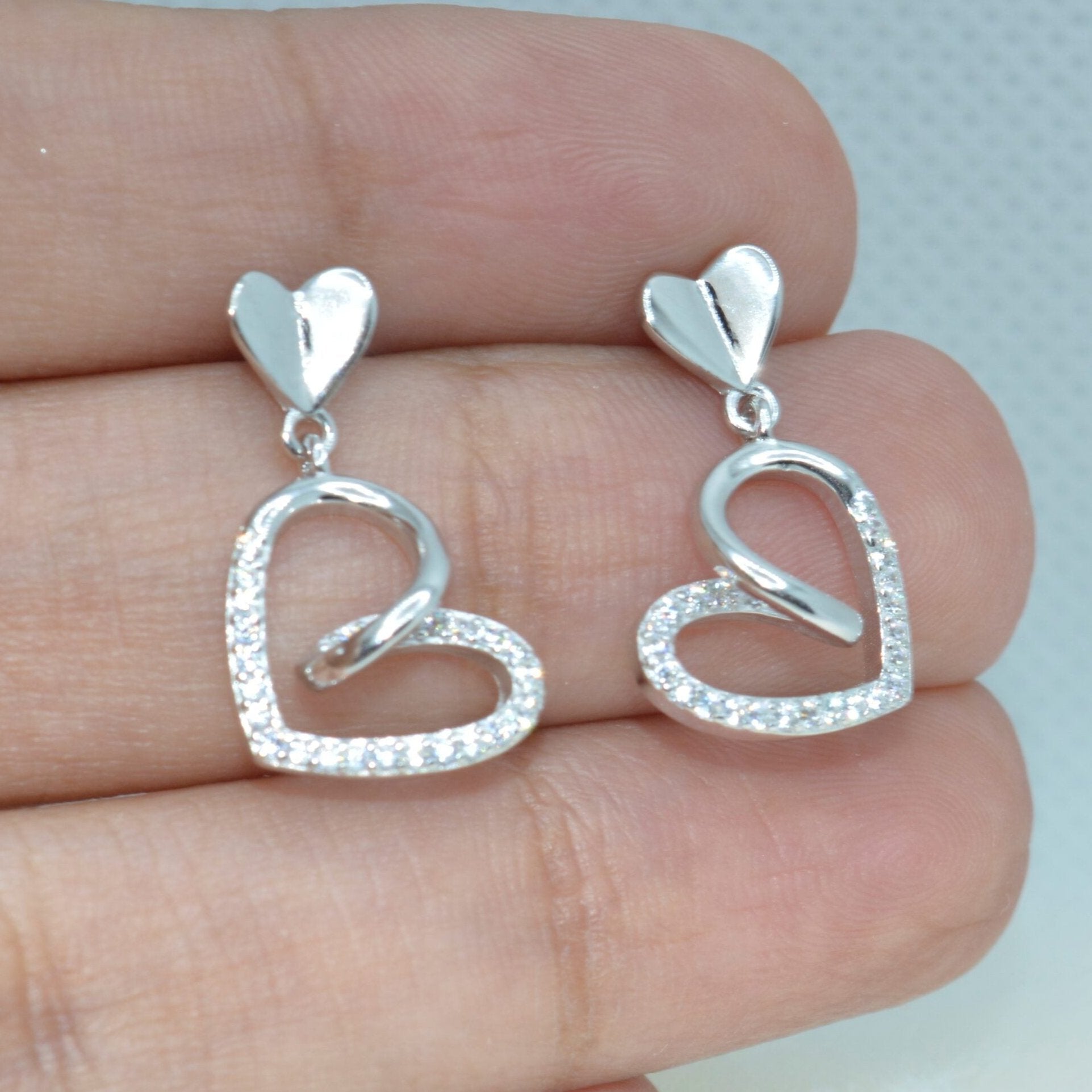 Shiny Spiral Heart Earring - Luxevogue