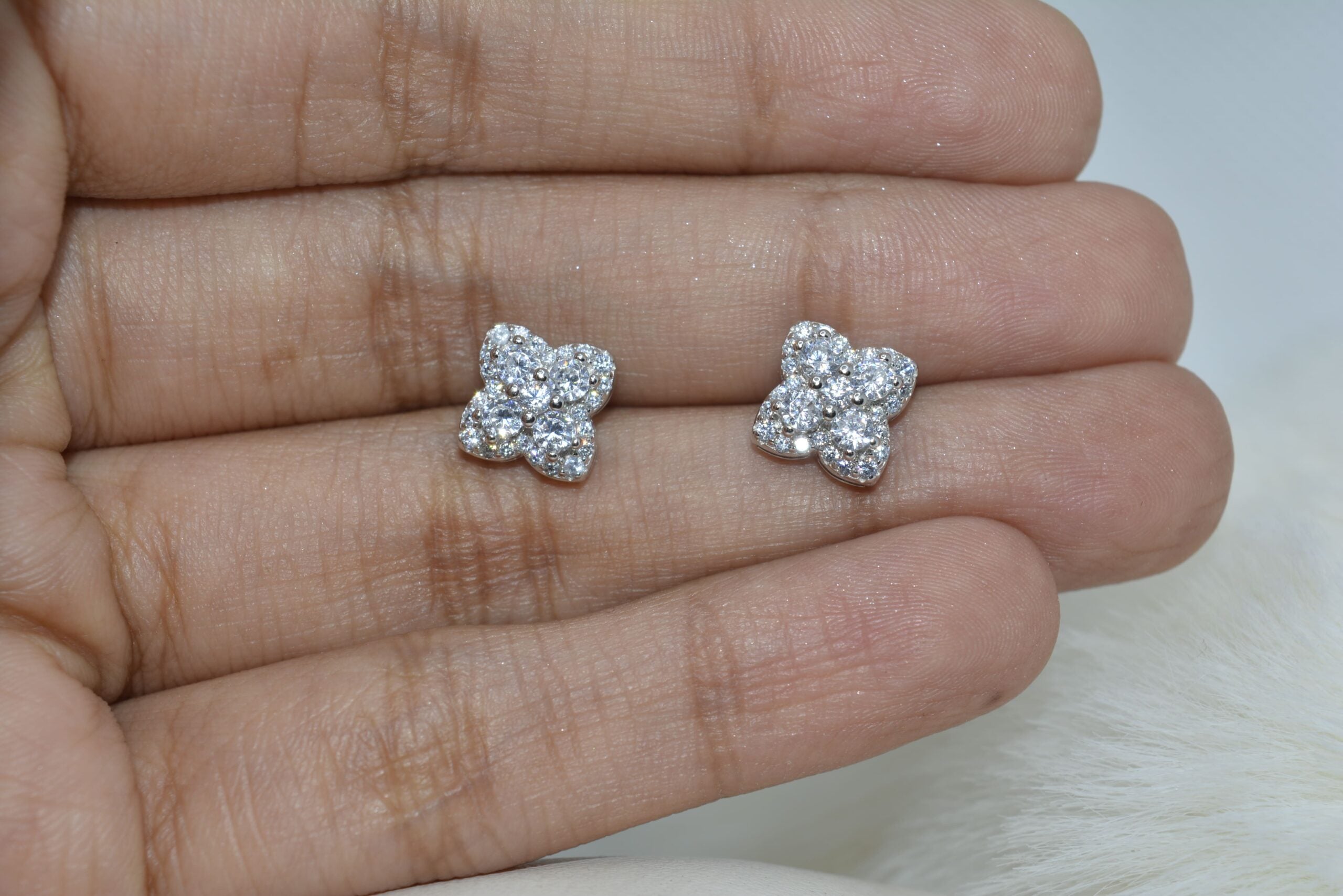 Silver Blossom stud Earrings - Luxevogue