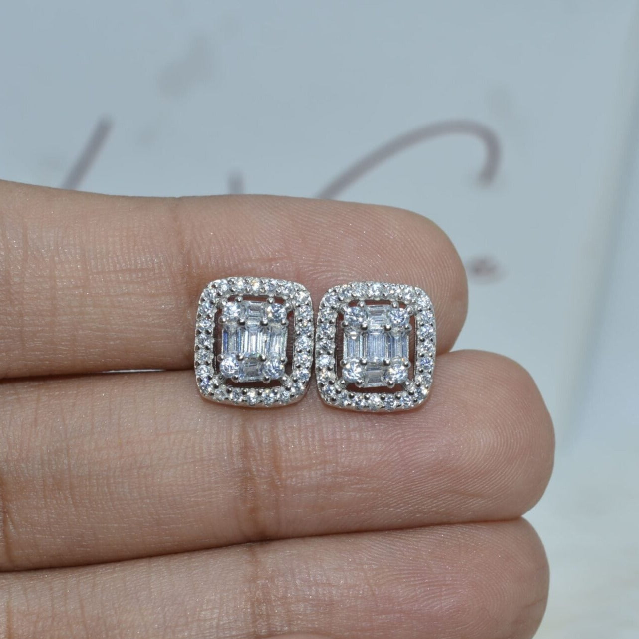 Square Studs - Luxevogue