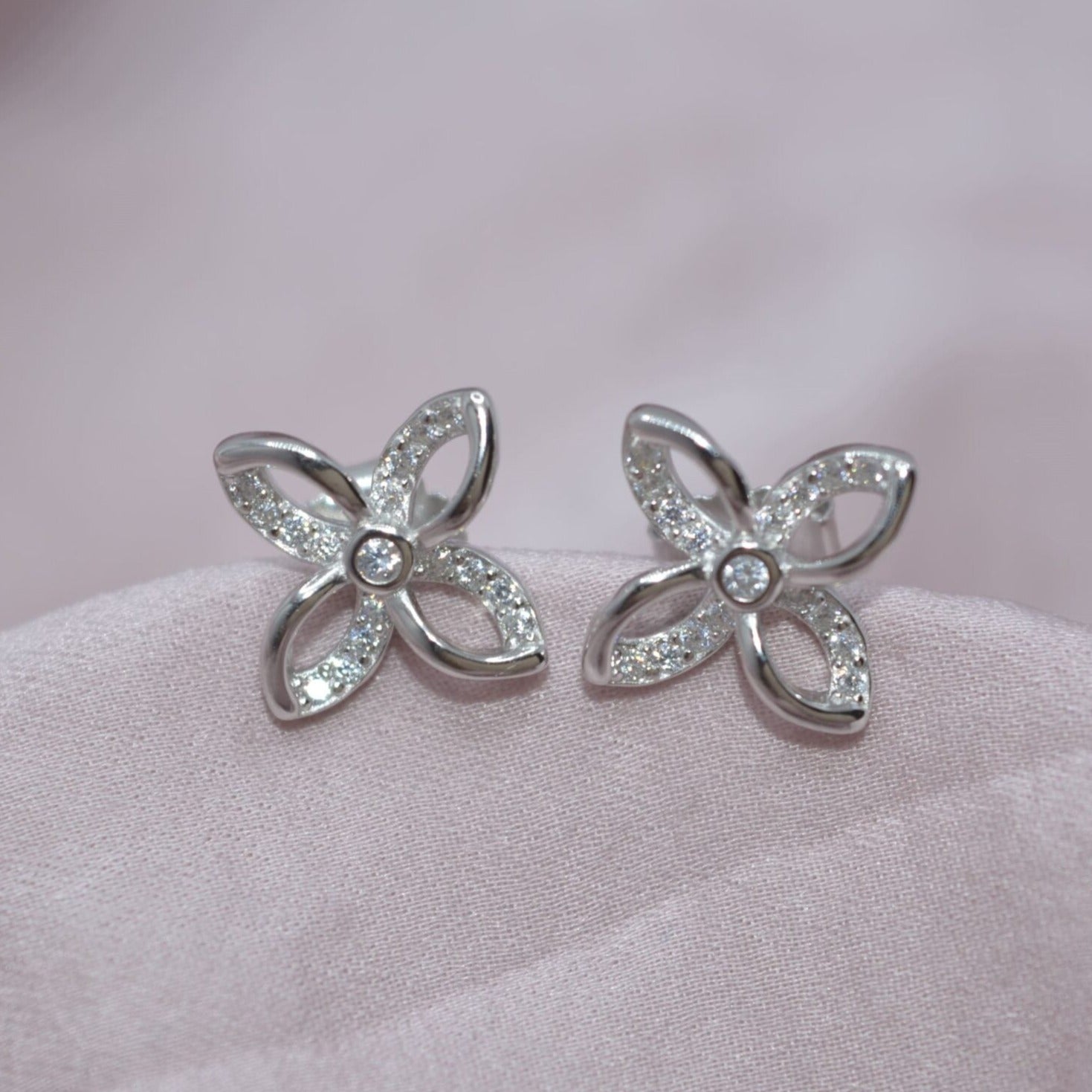 Whimsical Bloom Earrings - Luxevogue