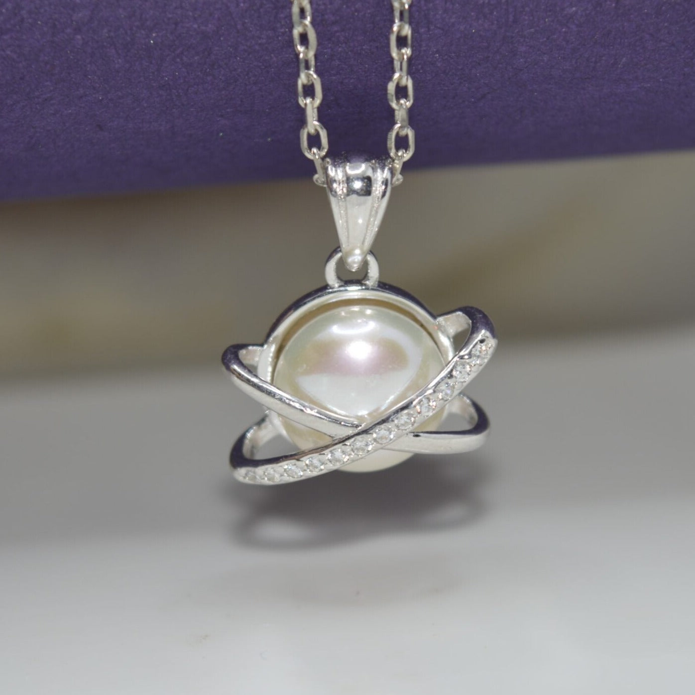 shiny cross pearl pendant - Luxevogue